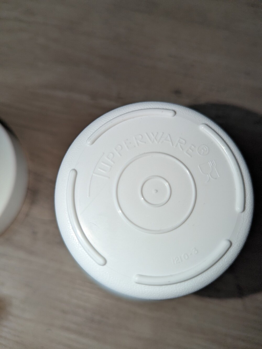 Tupperware Creamer & Sugar Set - Picture 13 of 14